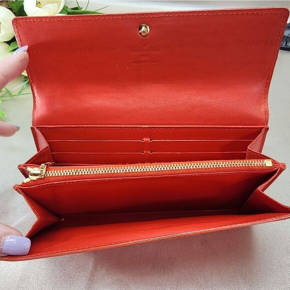 Authentic Louis Vuitton Vernis Sarah Long Wallet W/ Box And Dust Bag - Picture 6 of 17